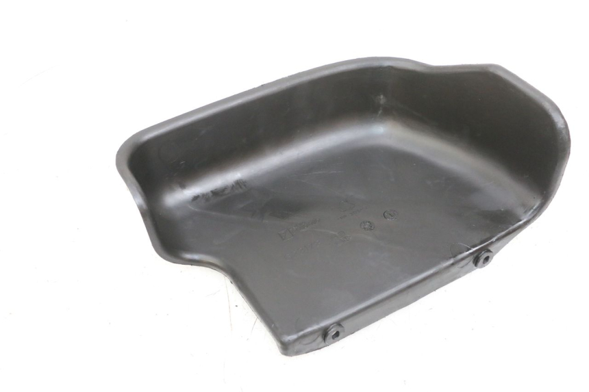 photo de BATTERY COVER PIAGGIO MP3 RL 250 (2006 - 2010) - Zoom on usage condition