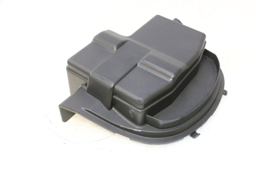 photo de BATTERY COVER PIAGGIO MP3 500 (2016 - 2018) - Technical close-up