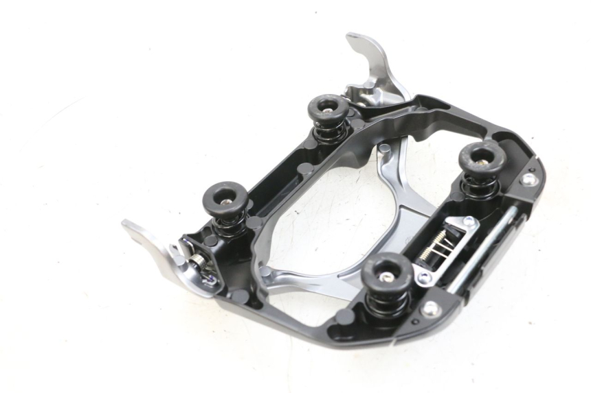 photo de BATTERY COVER YAMAHA NEO'S CORE 1 (2022 - 2026) - Zoom on usage condition