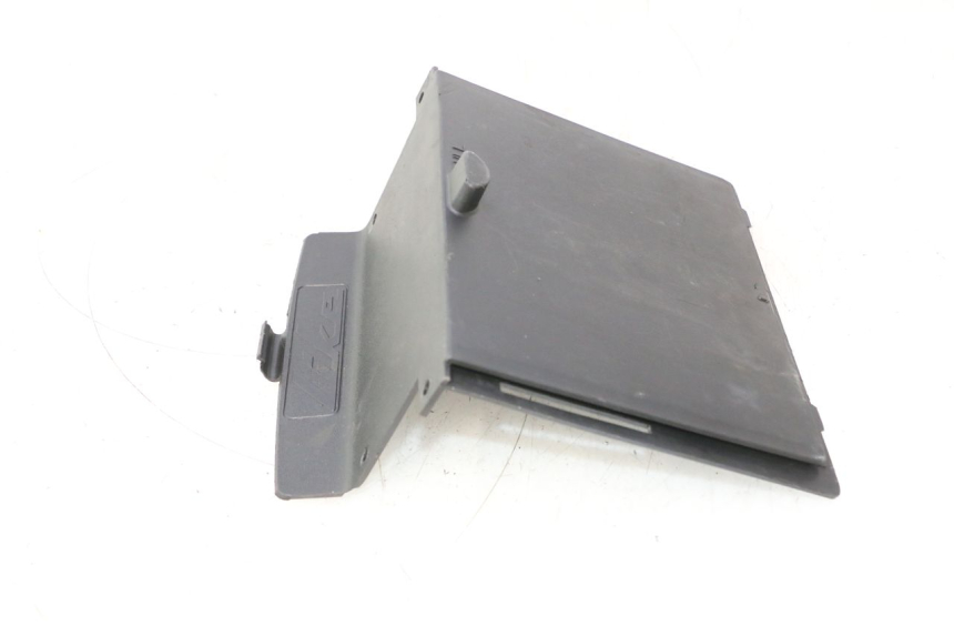 photo de BATTERY COVER KYMCO LIKE 4T 50 (2019 - 2025) - Technical close-up