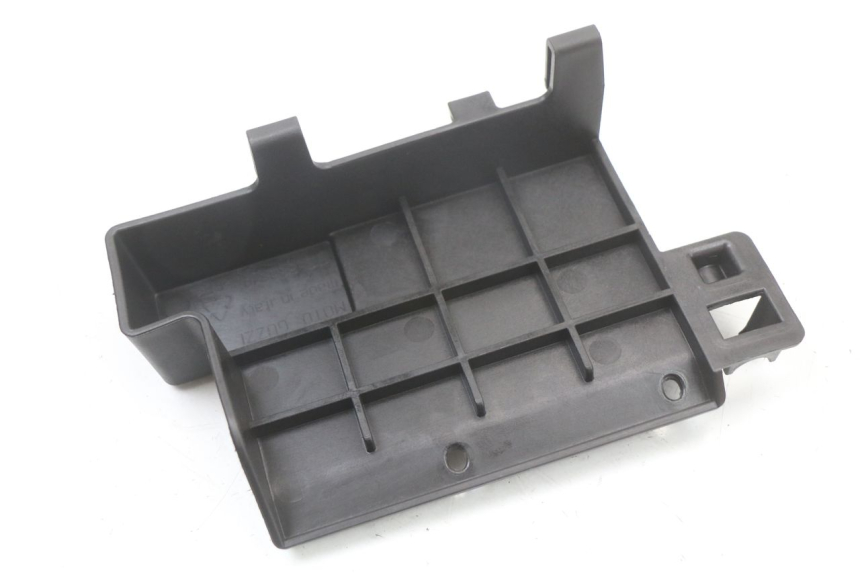 photo de BATTERY COVER MOTO GUZZI NORGE 8V GT 1200 (2011 - 2016) - Technical close-up