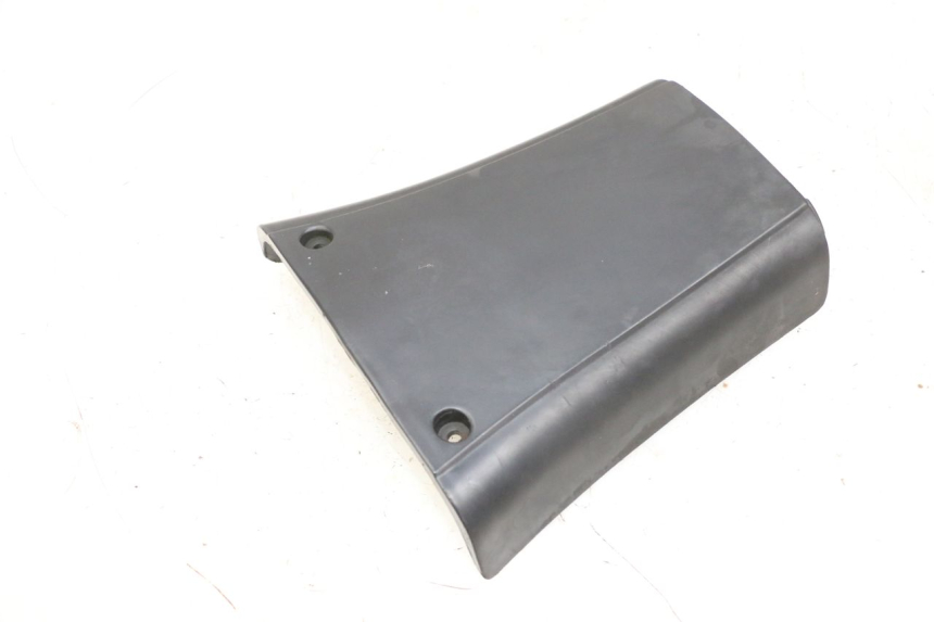 photo de BATTERY COVER JM MOTORS OLDIES GT 4T 50 (2018 - 2025) - Zoom on usage condition