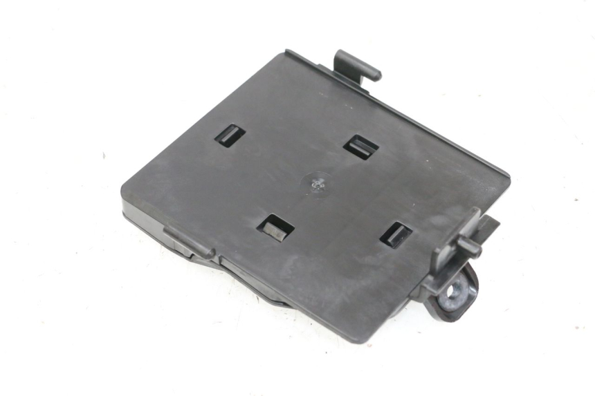 photo de BATTERY COVER BMW R GS 1250 (2021 - 2024) - Zoom on usage condition