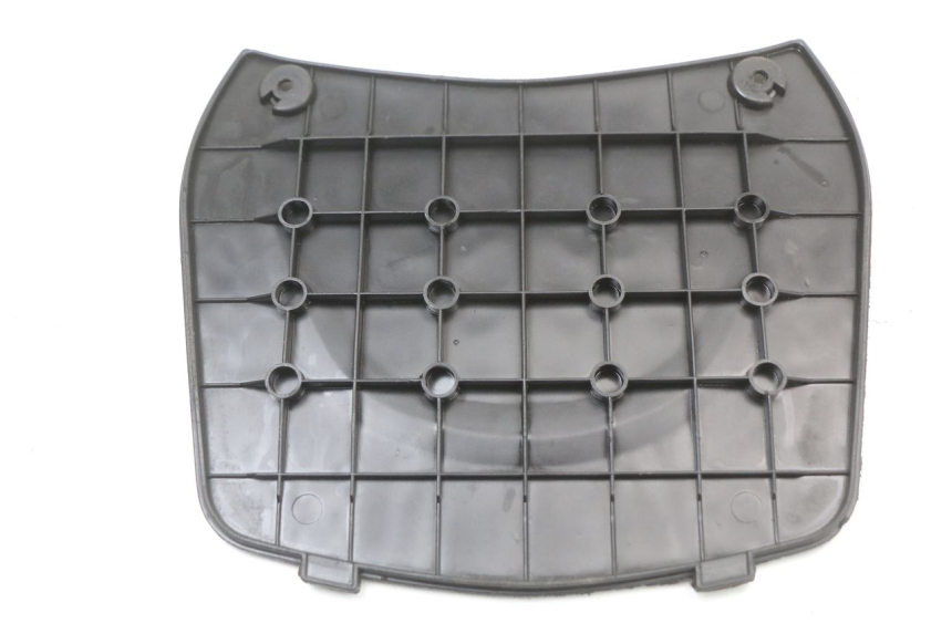 photo de BATTERY COVER JM MOTORS SANTANA 50 (2014 - 2023) - Zoom on usage condition