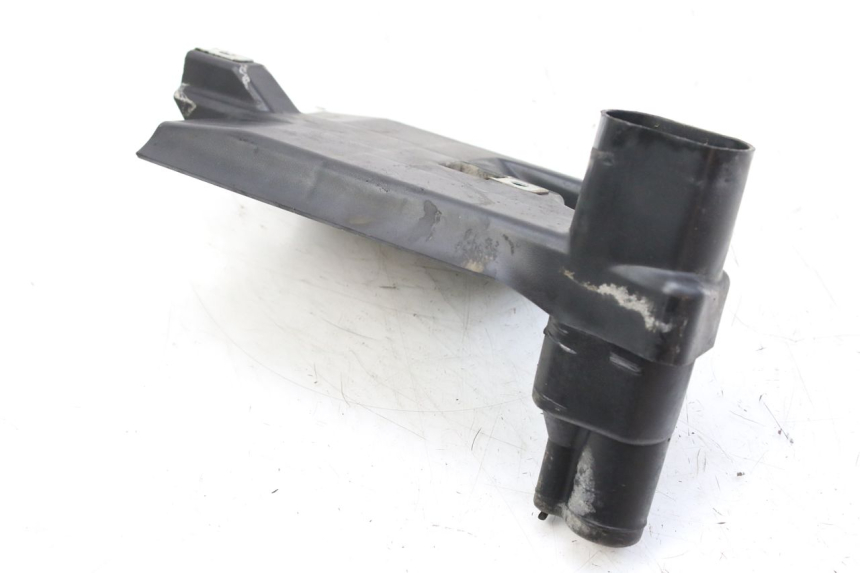 photo de BATTERY COVER APRILIA SCARABEO 100 (2003 - 2012) - Technical close-up