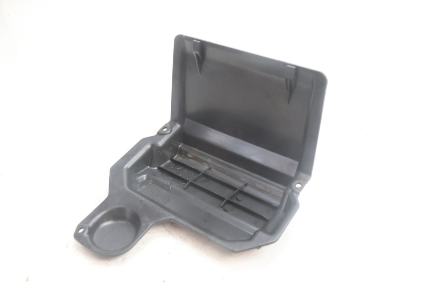 photo de BATTERY COVER APRILIA SR 2T 50 (2012 - 2017) - Fixing points details