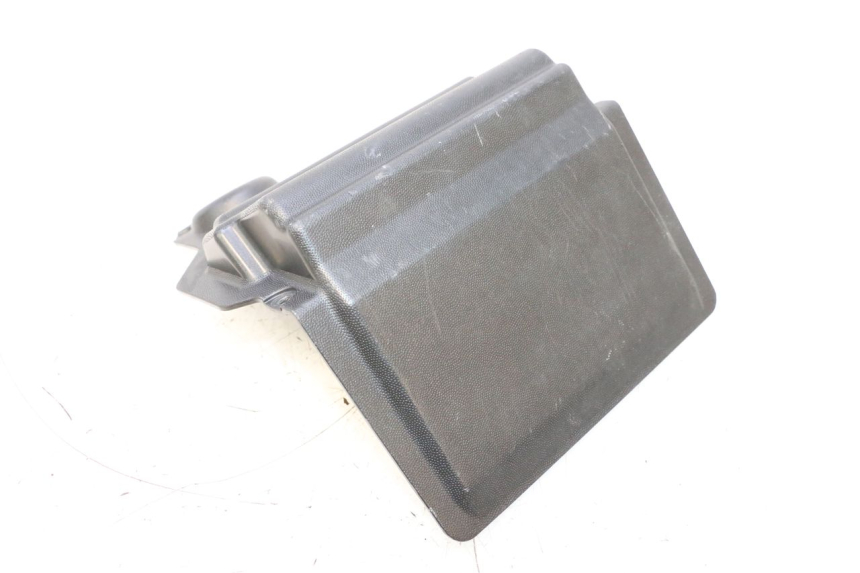 photo de BATTERY COVER APRILIA SR MOTARD 50 (2012 - 2018) - Component detail