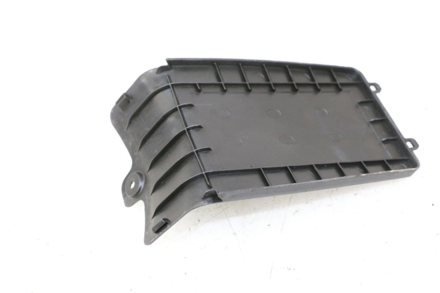 photo de BATTERY COVER PEUGEOT STREETZONE I NAKED 2T 50 (2018 - 2020) - Component detail