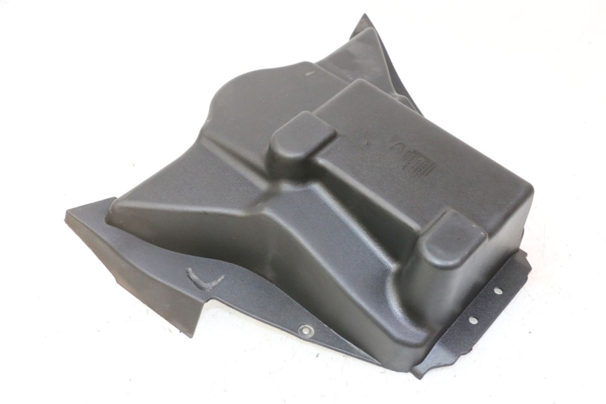 photo de BATTERY COVER YAMAHA X-CITY XCITY 125 (2007 - 2013) - Fixing points details