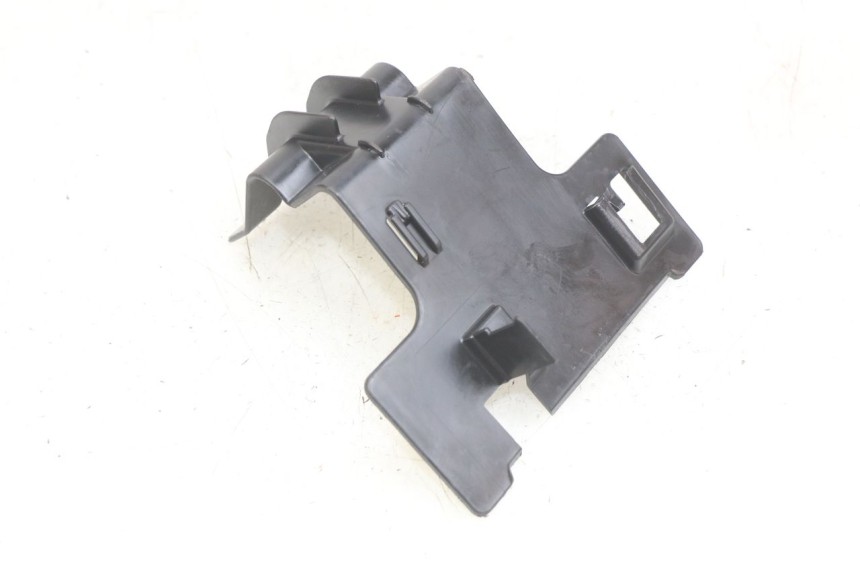 photo de BATTERY COVER YAMAHA X-MAX XMAX 125 (2010 - 2013) - Zoom on usage condition