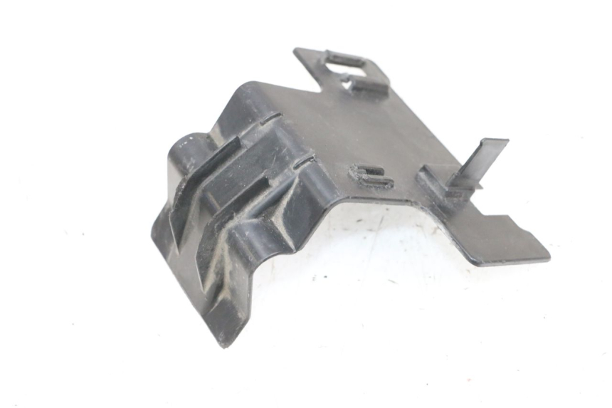 photo de BATTERY COVER YAMAHA X-MAX XMAX 125 (2010 - 2013) - Zoom on usage condition