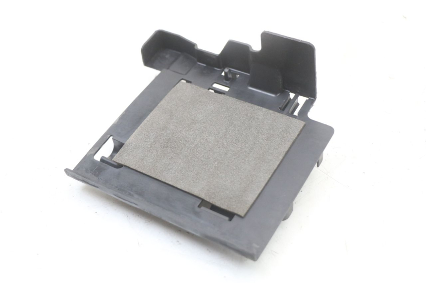 photo de BATTERY COVER YAMAHA XVS DRAG STAR DRAGSTAR 650 (1997 - 2007) - Markings and original references