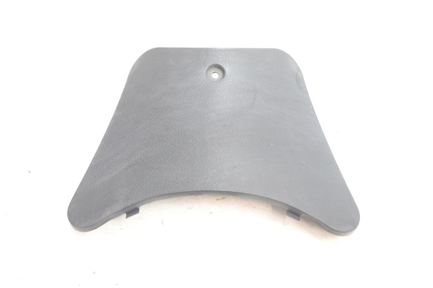photo de BATTERY COVER YAMAHA YP MAJESTY 125 (2002 - 2006) - Component detail