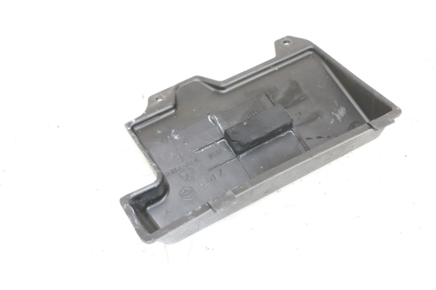 photo de BATTERY COVER PIAGGIO ZIP 4T 50 (2018 - 2020) - Component detail