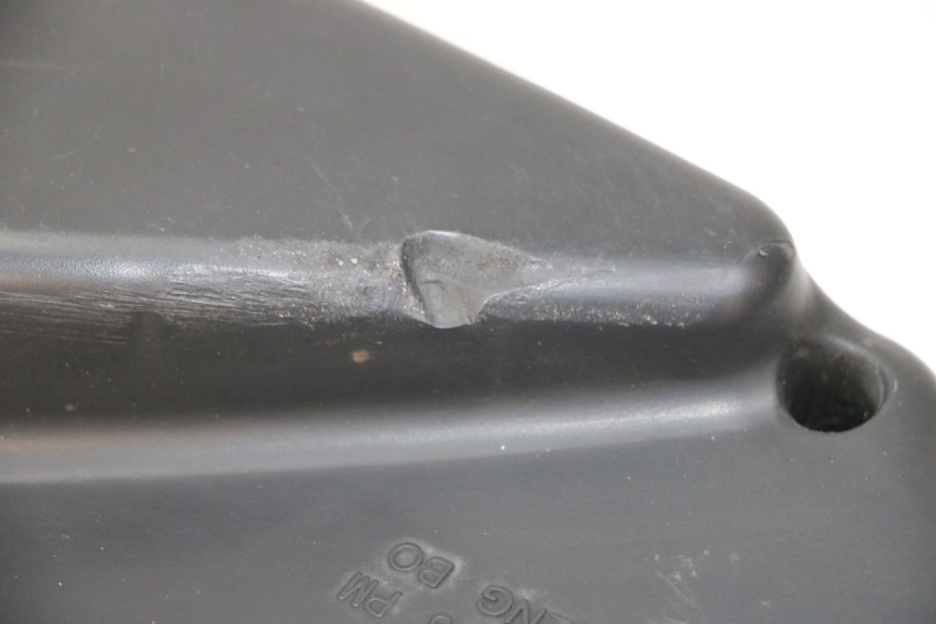 photo de BOX FILTER COVER PEUGEOT SATELIS 125 (2013 - 2018) - Alternative perspective