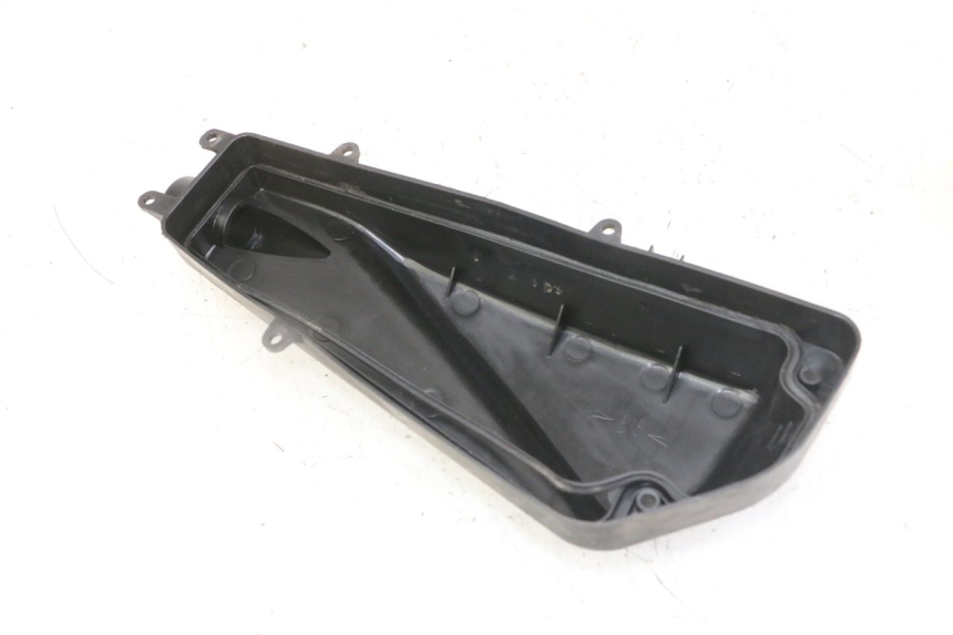 photo de BOX FILTER COVER PEUGEOT VIVACITY NEW 4T 50 (2008 - 2017) - Component detail