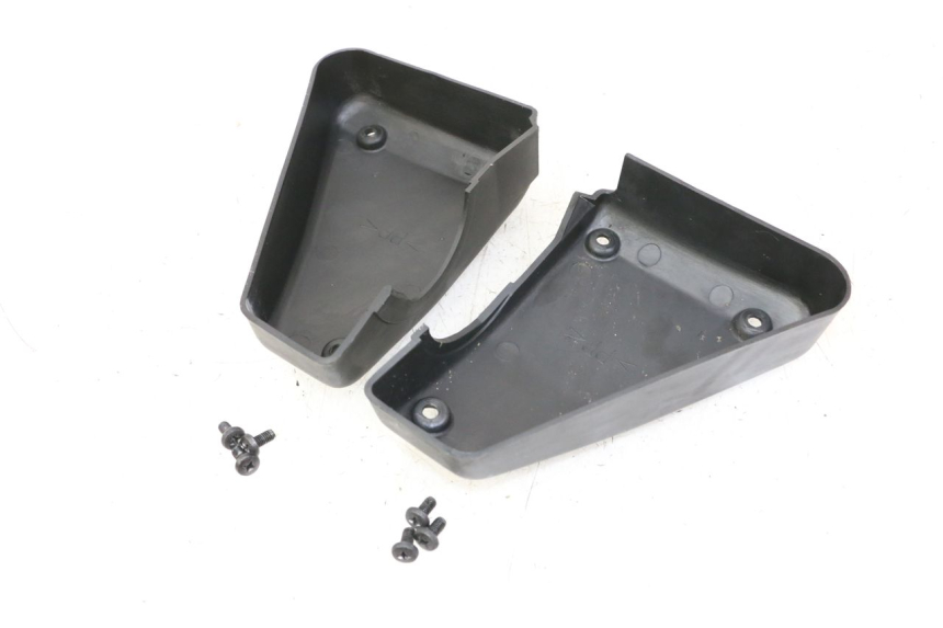 photo de BOX FILTER COVER YAMAHA FZS FAZER 600 (2001 - 2003) - Zoom on usage condition