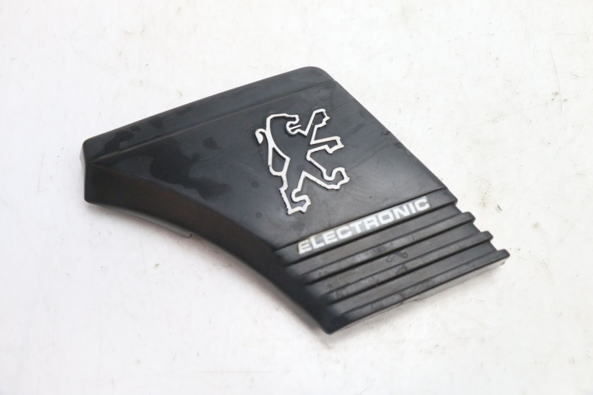 photo de RIGHT SIDE FRAME COVER PEUGEOT 103 SPX CLIP 50 (1989 - 1992) - Main view