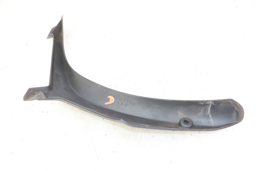 photo de RIGHT SIDE FRAME COVER QUADRO 4 4D 350 (2015 - 2018) - Zoom on usage condition