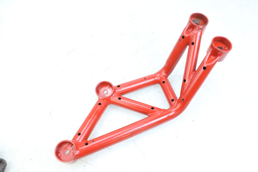 photo de RIGHT SIDE FRAME COVER MAG POWER BOMBERS 4T 50 (2016 - 2026) - Technical close-up