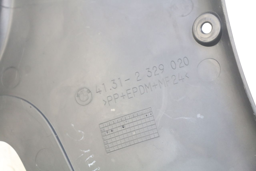 photo de RIGHT SIDE LATERAL FRAME COVER BMW C1 125 (2000 - 2003) - Component detail