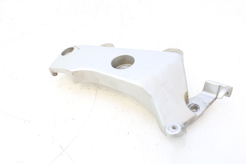 photo de RIGHT SIDE FRAME COVER HONDA CB F HORNET 600 (2005 - 2006) - Fixing points details