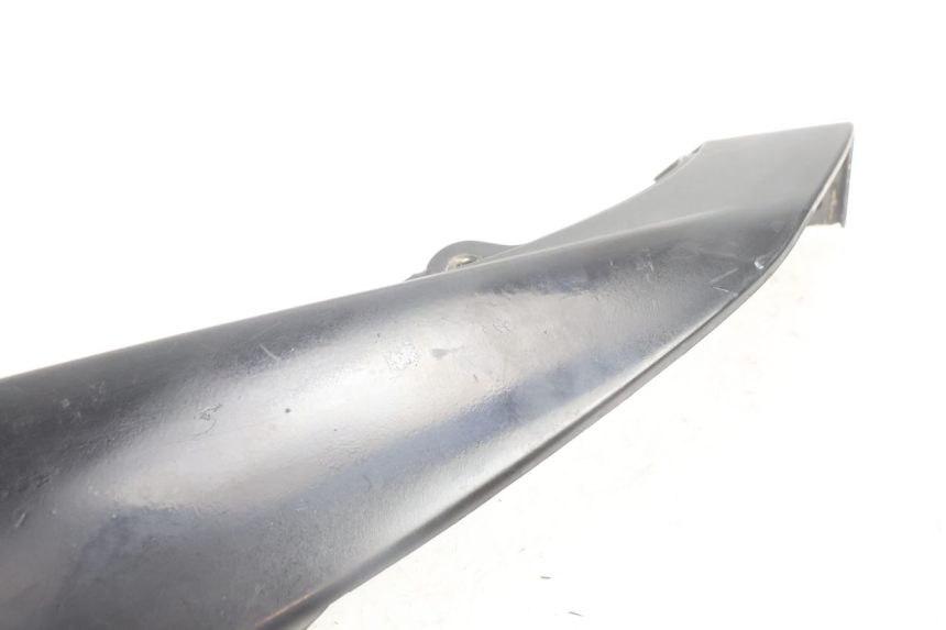 photo de RIGHT SIDE FRAME COVER MBK DAKOTA 50 (2003 - 2008) - Zoom on usage condition