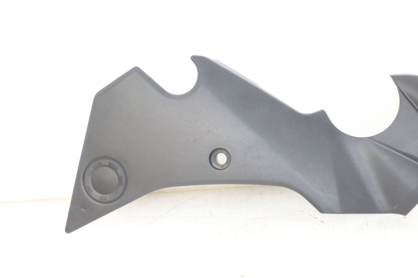 photo de RIGHT SIDE FRAME COVER KAWASAKI ER-6 ER6 N 650 (2012 - 2016) - Alternative perspective