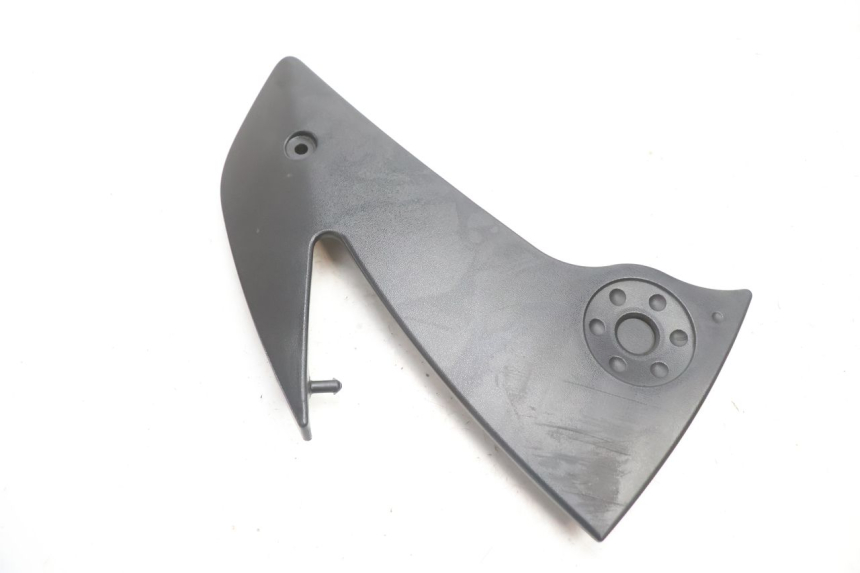 photo de RIGHT SIDE FRAME COVER KAWASAKI ER-6 ER6 N 650 (2005 - 2009) - Zoom on usage condition