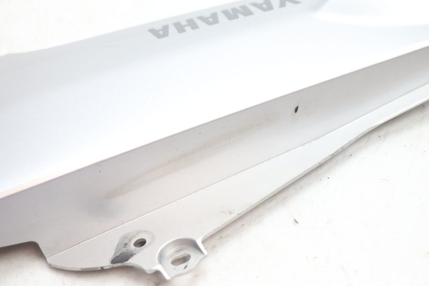 photo de RIGHT SIDE FRAME COVER YAMAHA FJR 1300 (2001 - 2005) - Zoom on usage condition