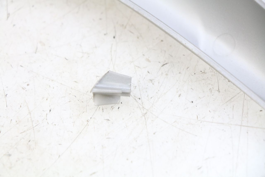 photo de RIGHT SIDE LATERAL FRAME COVER PIAGGIO FLY 2T 50 (2004 - 2017) - Technical close-up