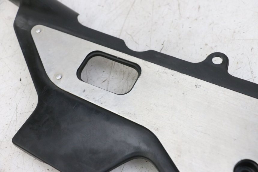 photo de RIGHT SIDE FRAME COVER HONDA CBR F 1000 (1993 - 1996) - Component detail
