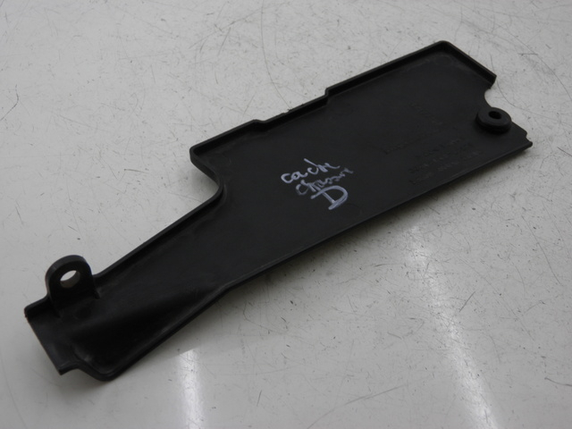 photo de RIGHT SIDE FRAME COVER HONDA FES PANTHEON 125 (2003 - 2007) - Component detail