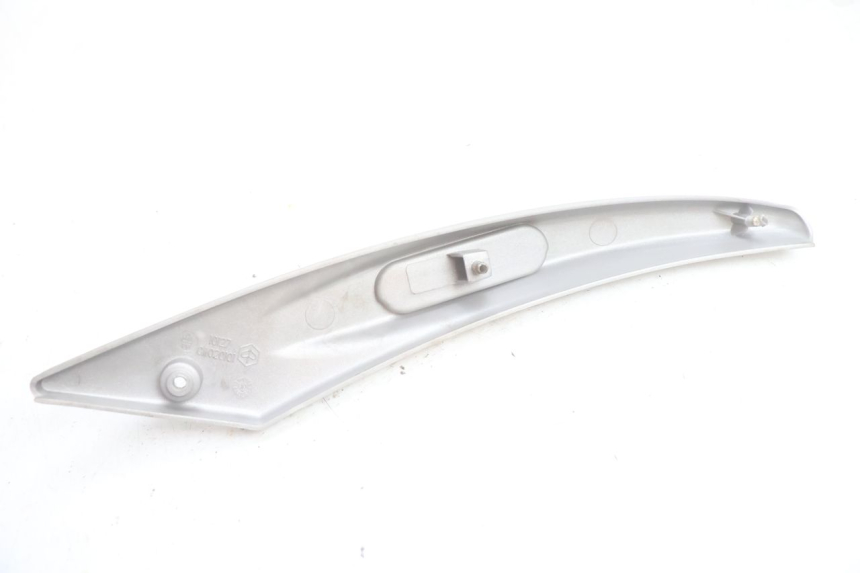 photo de RIGHT SIDE FRAME COVER PIAGGIO LIBERTY 125 (1998 - 2008) - Product overview