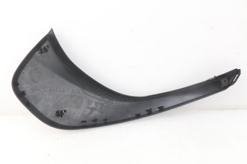 photo de RIGHT SIDE FRAME COVER MBK MW TRYPTIK 125 (2017 - 2022) - Zoom on usage condition