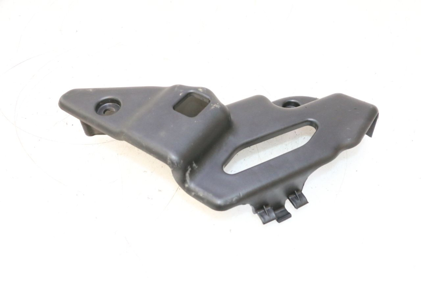 photo de RIGHT SIDE FRAME COVER KYMCO MXU R 250 (2004 - 2010) - Technical close-up