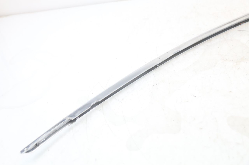 photo de RIGHT SIDE FRAME COVER PEUGEOT DJANGO 125 (2014 - 2017) - Product overview