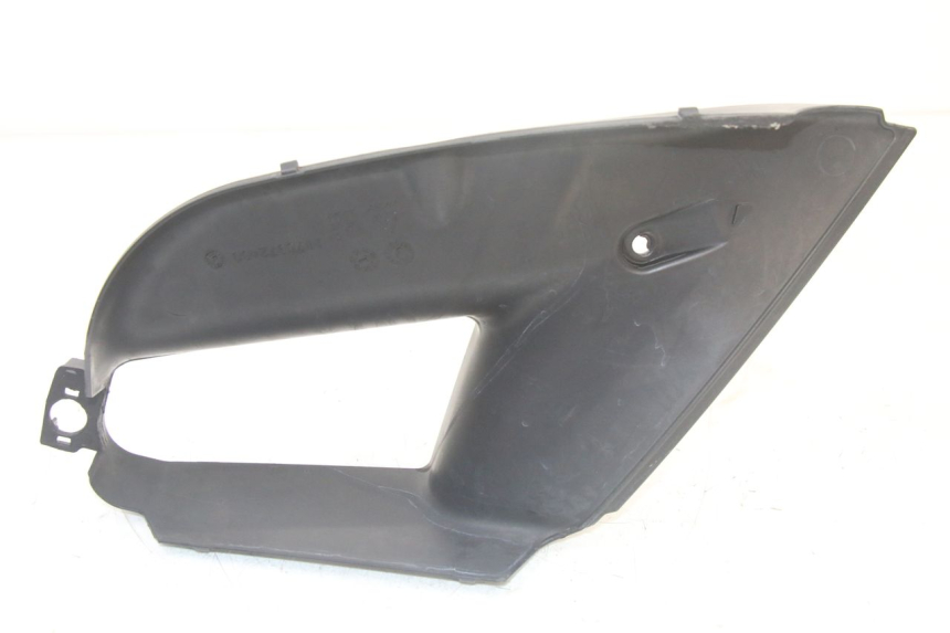 photo de RIGHT SIDE FRAME COVER PEUGEOT SATELIS COMPRESSOR K15 125 (2006 - 2009) - Alternative perspective