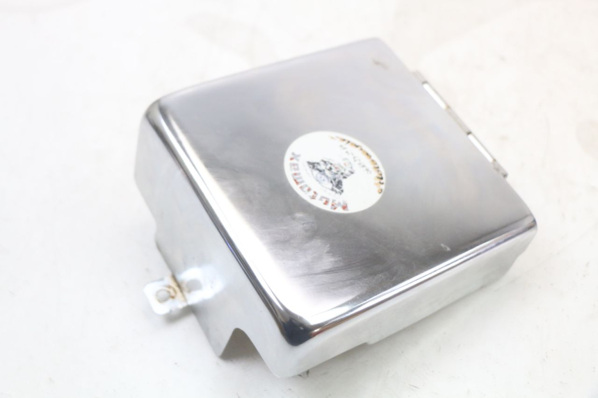 photo de RIGHT SIDE FRAME COVER REGAL RAPTOR SPYDER 125 (2010 - 2018) - Alternative perspective