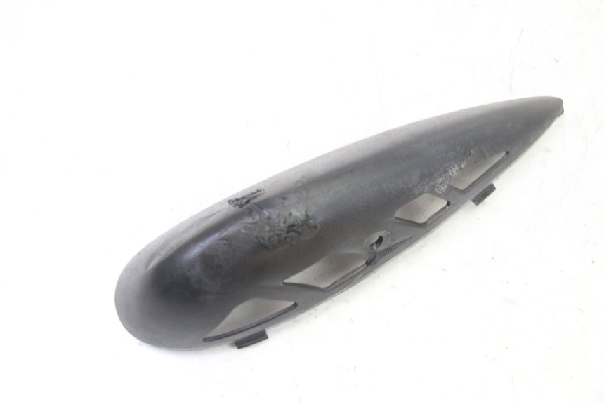 photo de RIGHT SIDE FRAME COVER HONDA ST PAN EUROPEAN 1300 (2002 - 2013) - Technical close-up