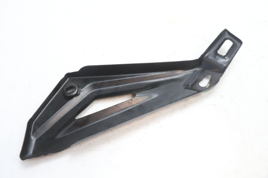 photo de RIGHT SIDE FRAME COVER YAMASAKI STREET 50 (2013 - 2018) - Technical close-up