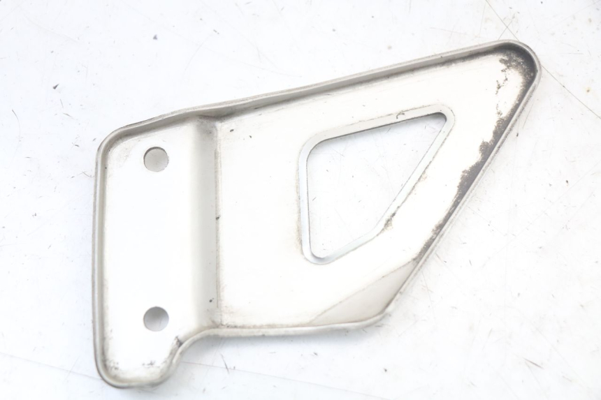 photo de RIGHT SIDE FRAME COVER SUZUKI SV S 650 (1999 - 2002) - Zoom on usage condition