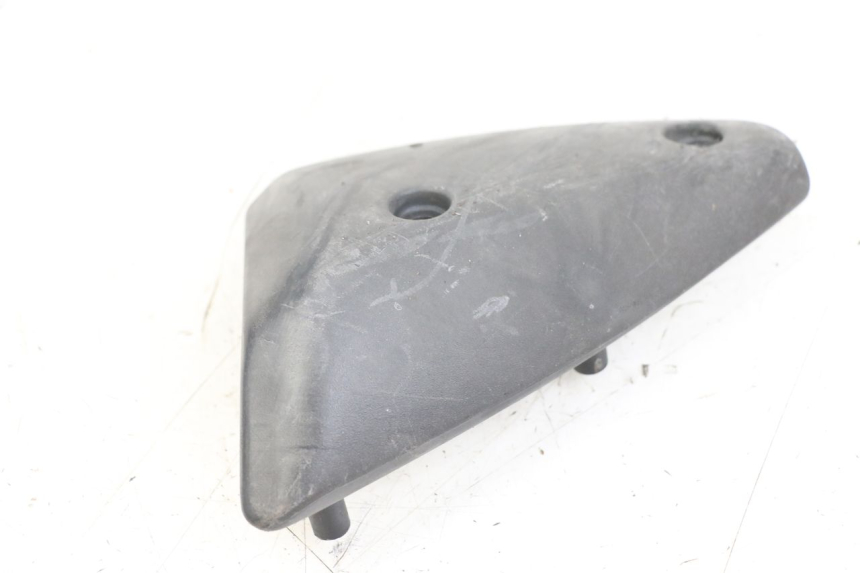 photo de RIGHT SIDE LATERAL FRAME COVER PEUGEOT TKR TREKKER FURIOUS 50 (2005 - 2014) - Zoom on usage condition