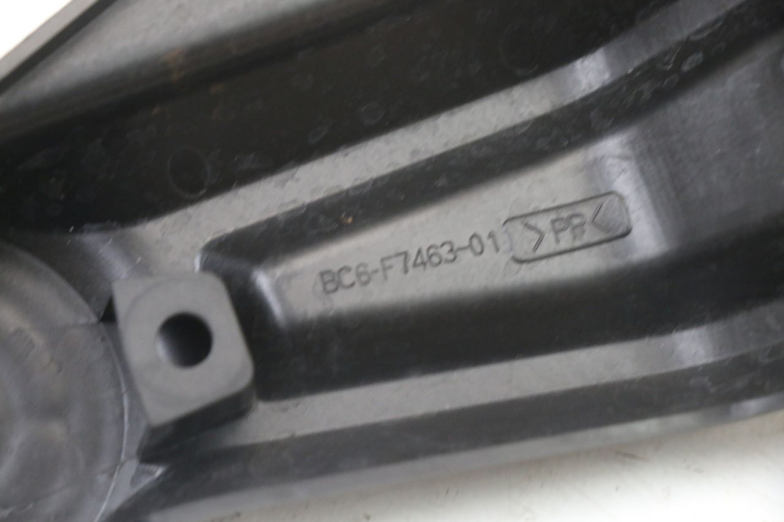 photo de RIGHT SIDE FRAME COVER YAMAHA TRACER 7 700 (2020 - 2024) - Technical close-up