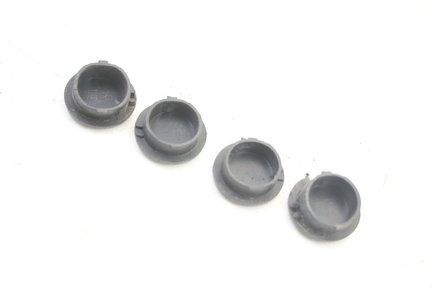 photo de SIDE CHASSIS COVER VENESI FLY RETRO 4T 50 (2020 - 2025) - Zoom on usage condition