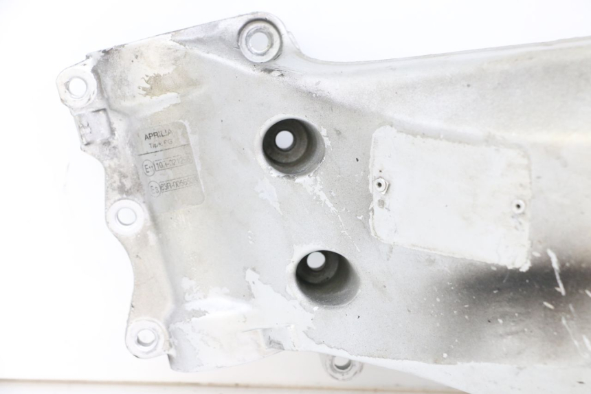 photo de LEFT SIDE FRAME COVER APRILIA RS 50 (1999 - 2005) - Component zoom