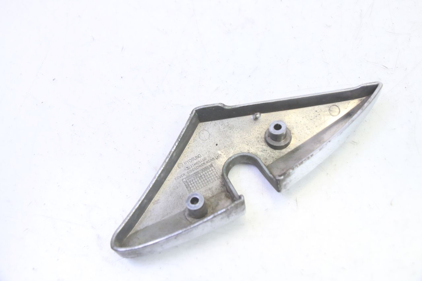 photo de LEFT SIDE FRAME COVER HYOSUNG GV AQUILA 125 (2000 - 2009) - Alternative perspective