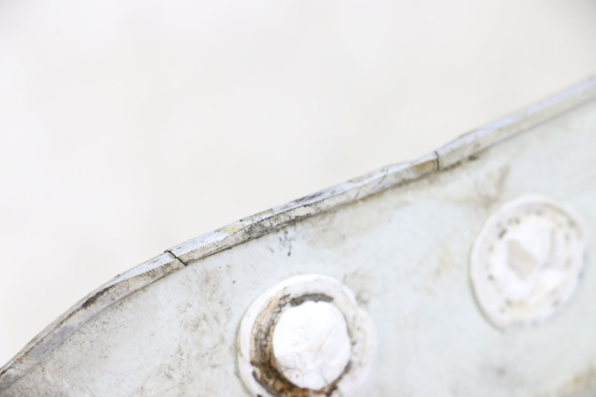 photo de LEFT SIDE FRAME COVER APRILIA CLASSIC 125 (1995 - 2001) - Zoom on usage condition