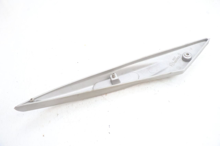 photo de LEFT SIDE FRAME COVER PIAGGIO LIBERTY 125 (1998 - 2008) - Surface and material condition
