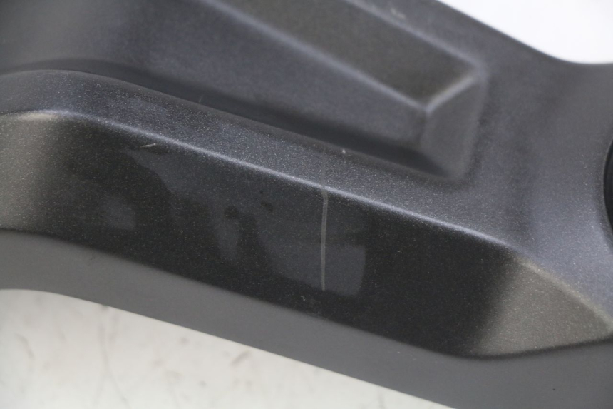 photo de LEFT SIDE LATERAL FRAME COVER YAMAHA MT-07 MT07 700 (2018 - 2020) - Technical close-up
